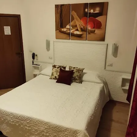 Birillo Отель Специя